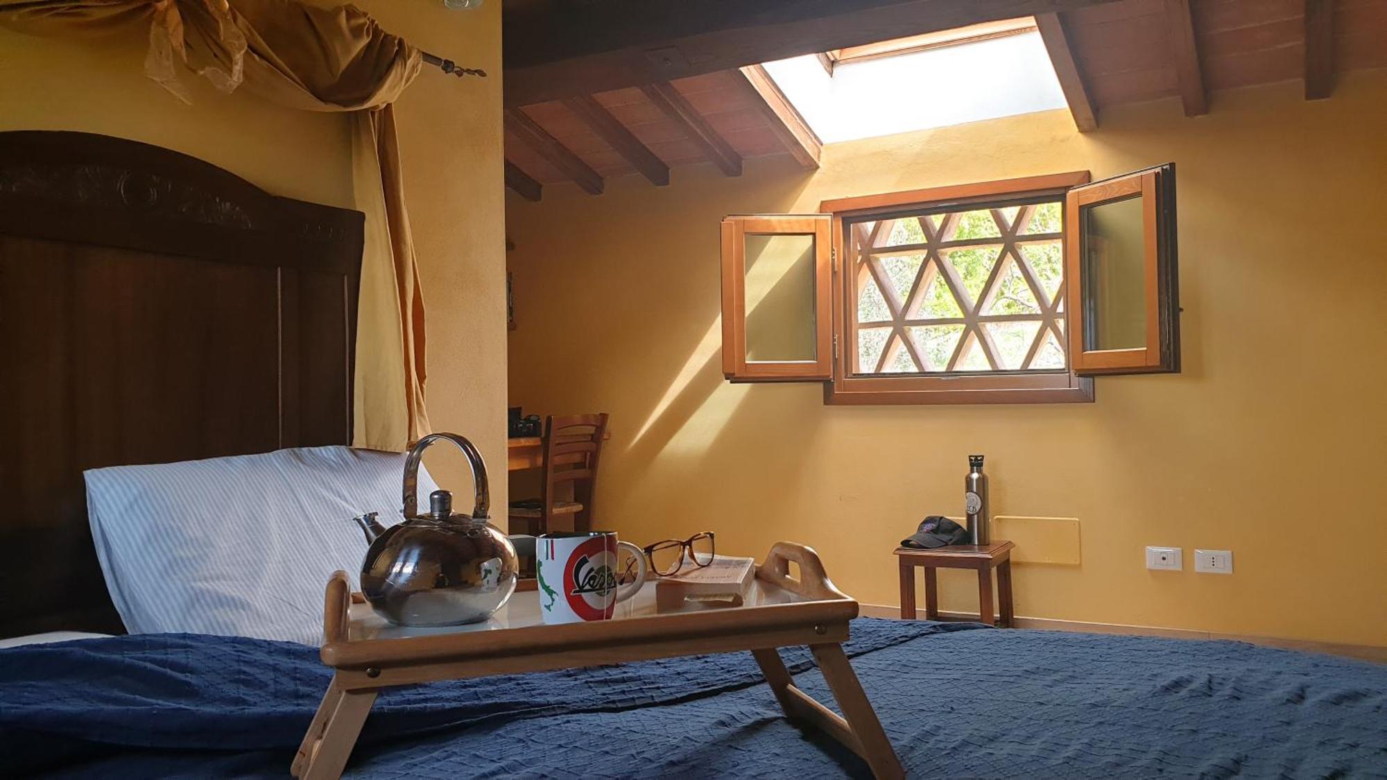 Agriturismo Podere Le Tombe Pensionat Palaia Exteriör bild