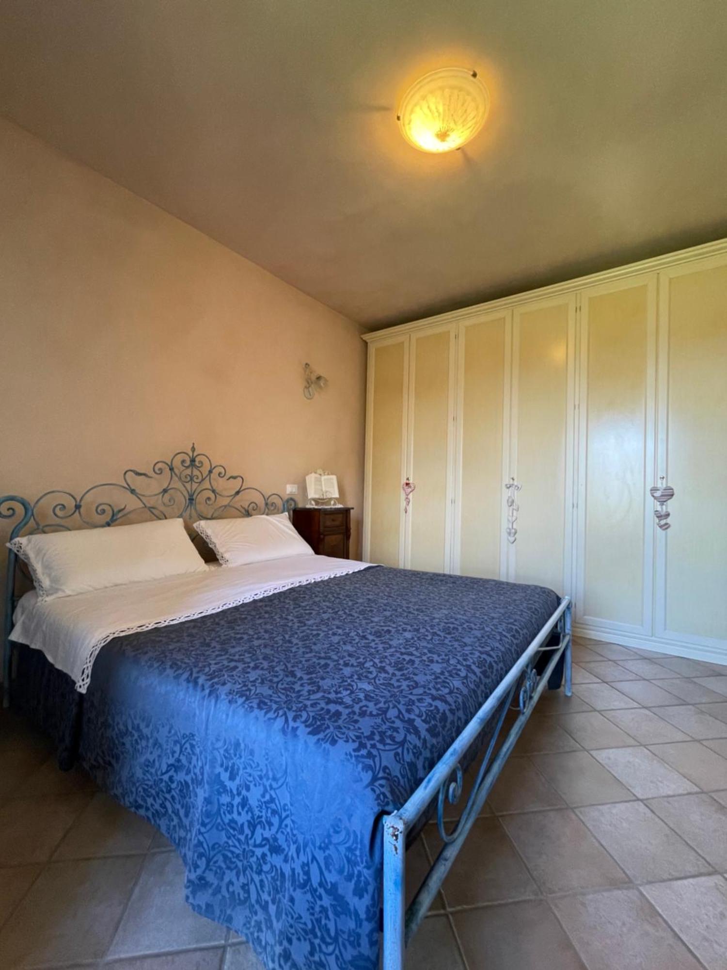 Agriturismo Podere Le Tombe Pensionat Palaia Rum bild