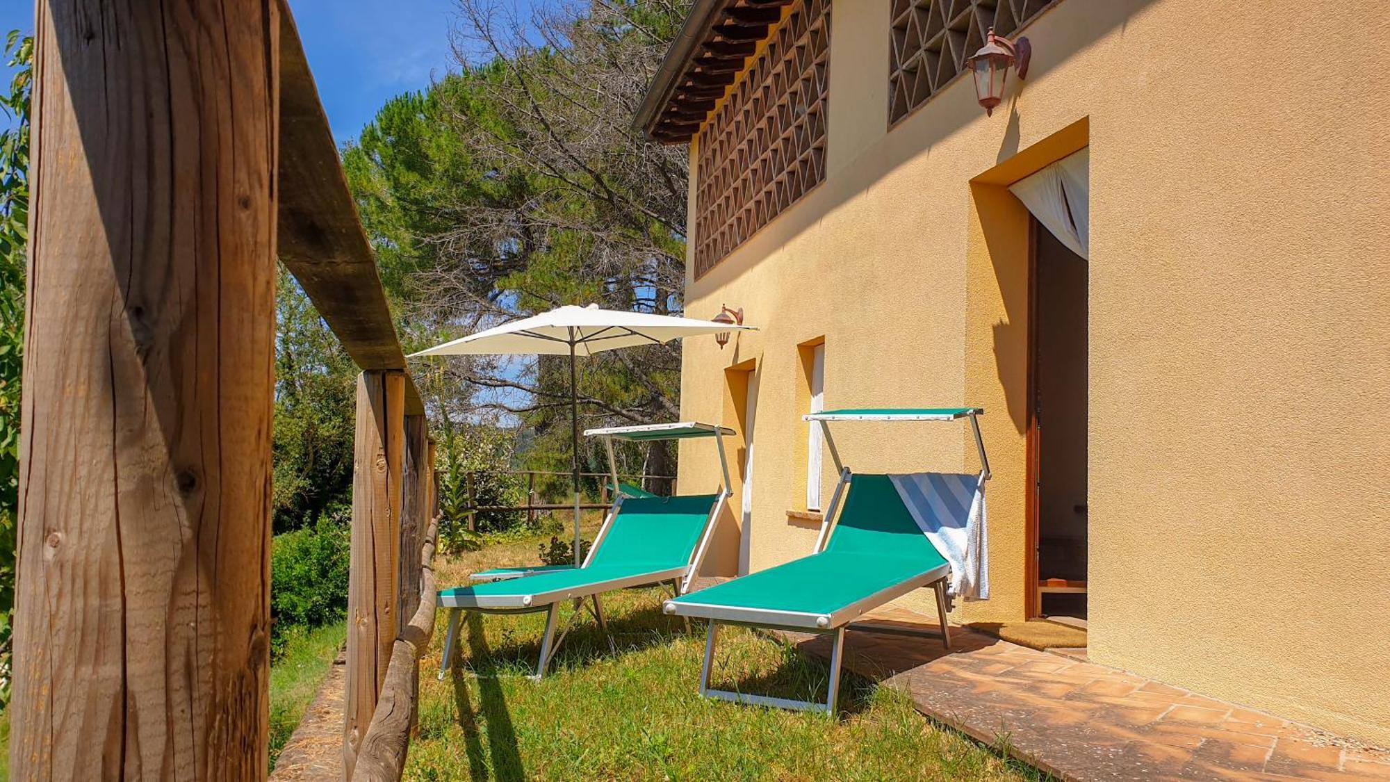 Agriturismo Podere Le Tombe Pensionat Palaia Exteriör bild