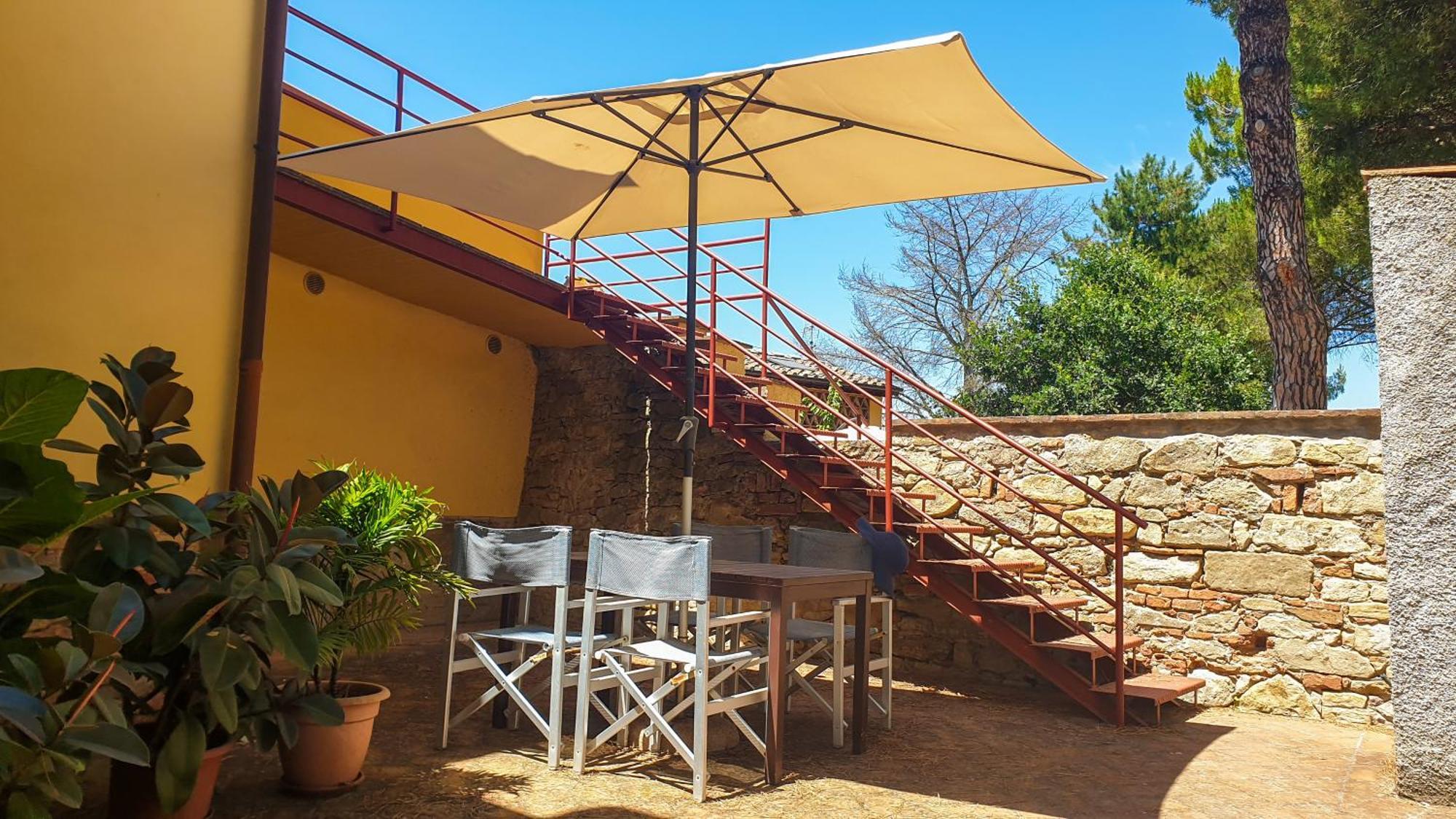 Agriturismo Podere Le Tombe Pensionat Palaia Exteriör bild
